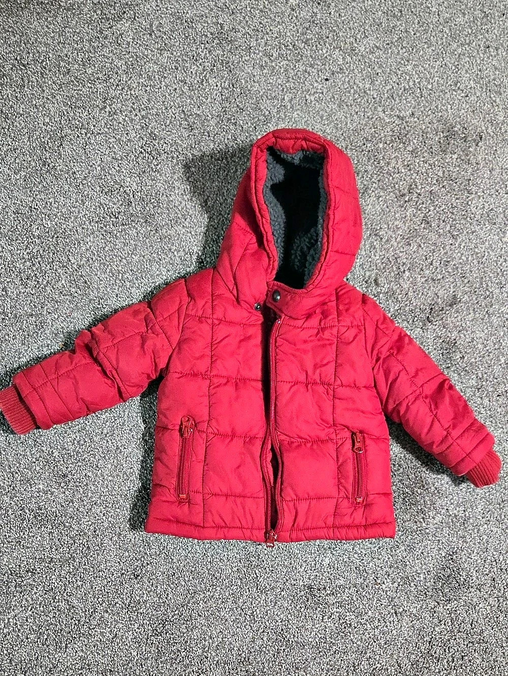 babyGap Quilted Hooded Puffer Jacket in Red Like New